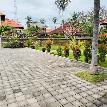 Bayumantra Bungalows