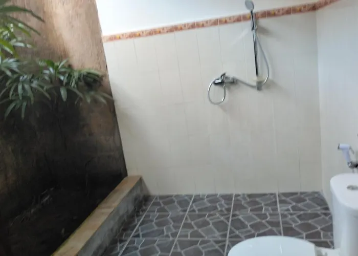 Bayumantra Gasthuis 3*